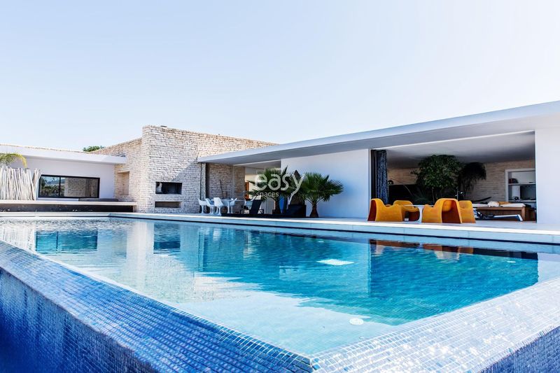 Contemporary Modern House Suitable for Film or Video Shooting Purposes